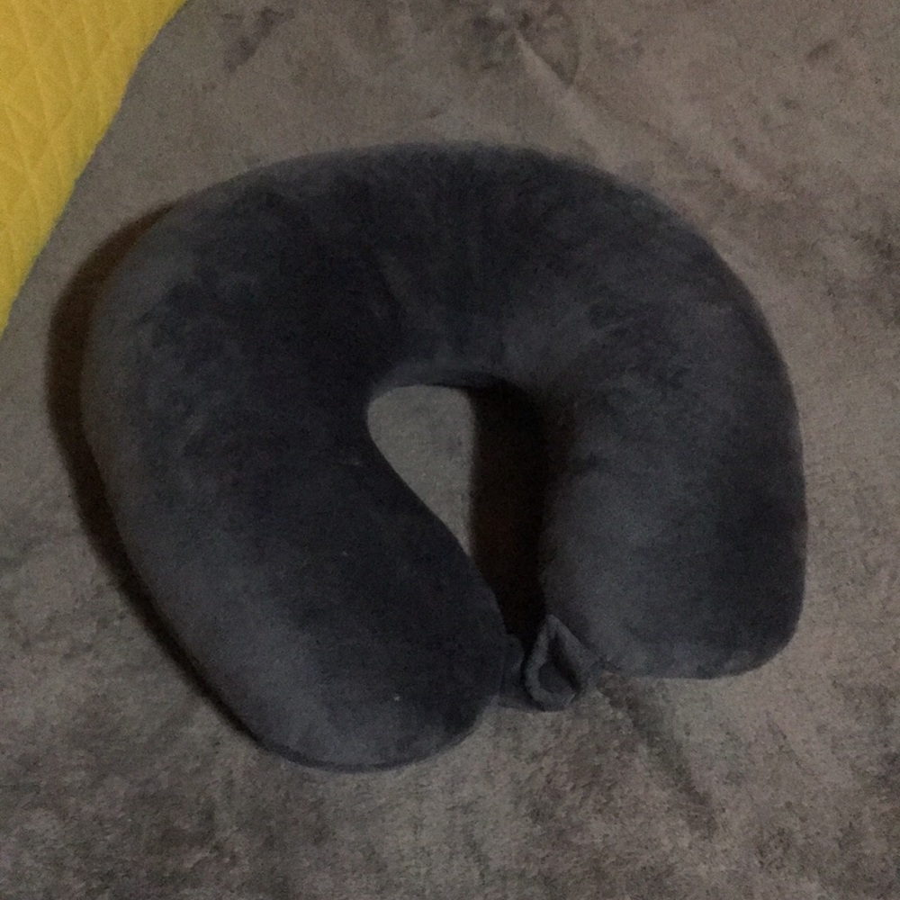 Neck pillow